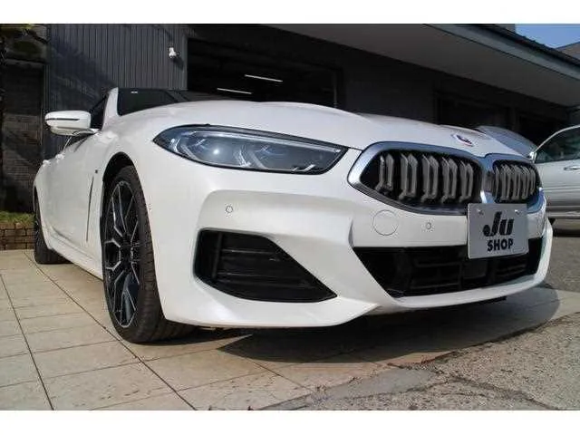 BMW 8 Series 2023 — миниатюра 3