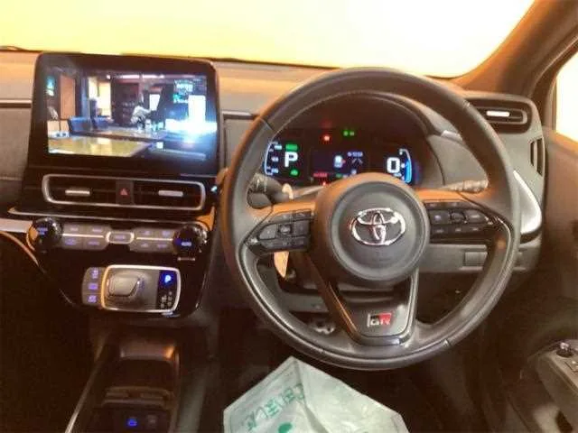 Toyota AQUA 2023 — миниатюра 2