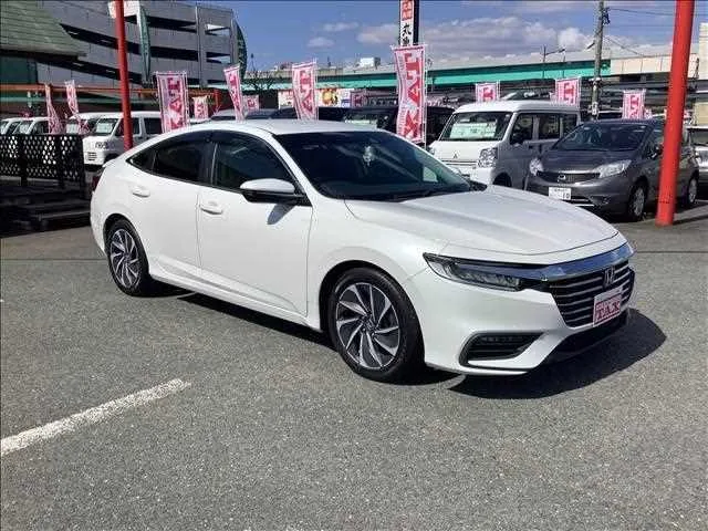 Honda Insight EX 2022 — фото 1, купить с доставкой в Москву