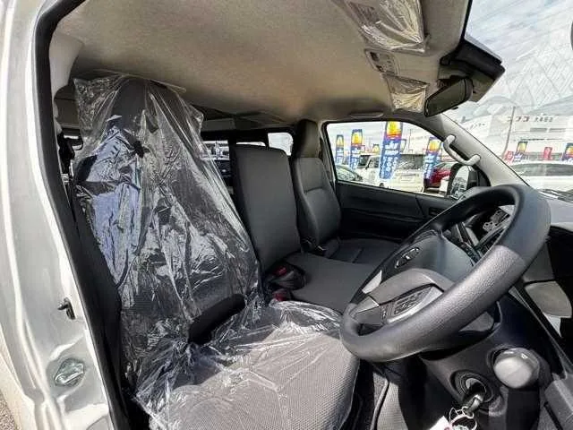 Mazda Bongo Brawny Van 2026 — миниатюра 3