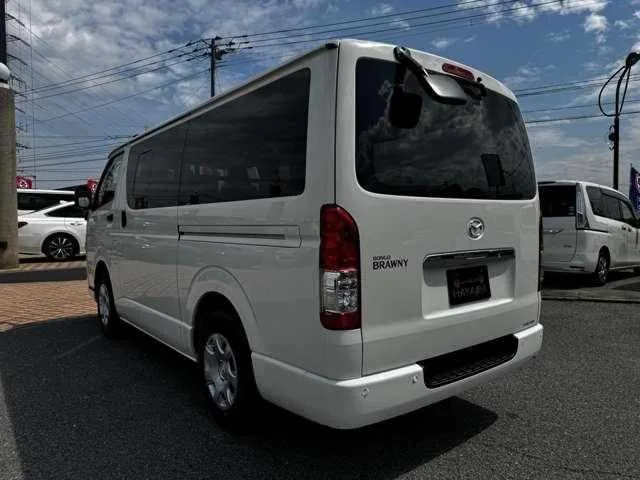 Mazda Bongo Brawny Van 2026 — миниатюра 4