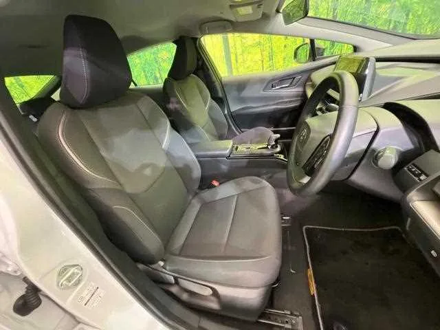 Toyota Prius 2023 — миниатюра 5