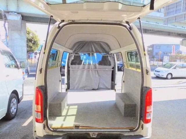 Toyota HIACE VAN 2023 — миниатюра 4