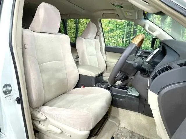 Toyota Land Cruiser Prado 2023 — миниатюра 5