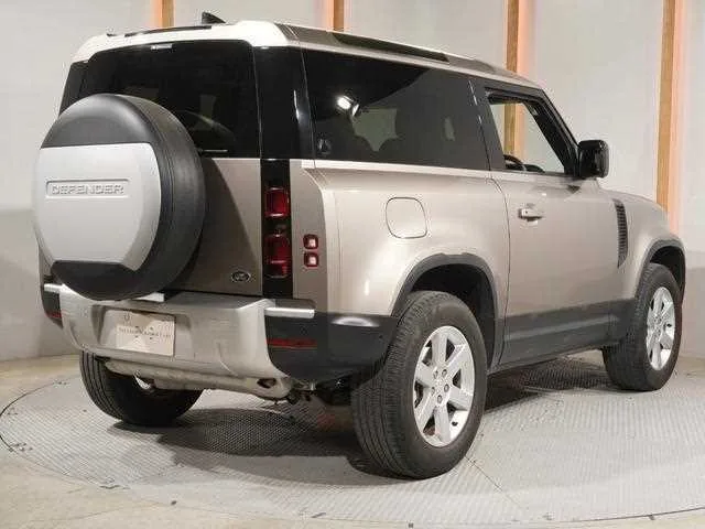 Land Rover Defender 2023 — миниатюра 2