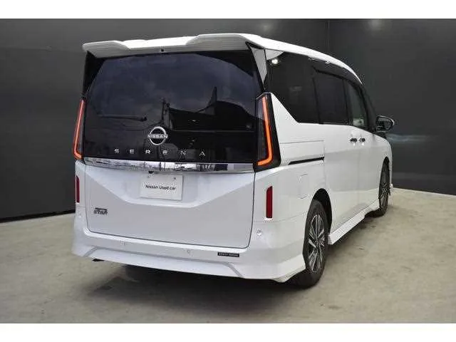 Nissan Serena 2023 — миниатюра 2