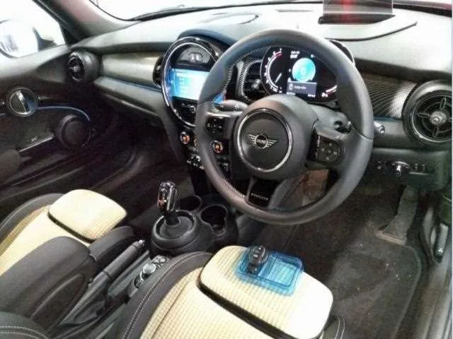 BMW MINI 2023 — миниатюра 3