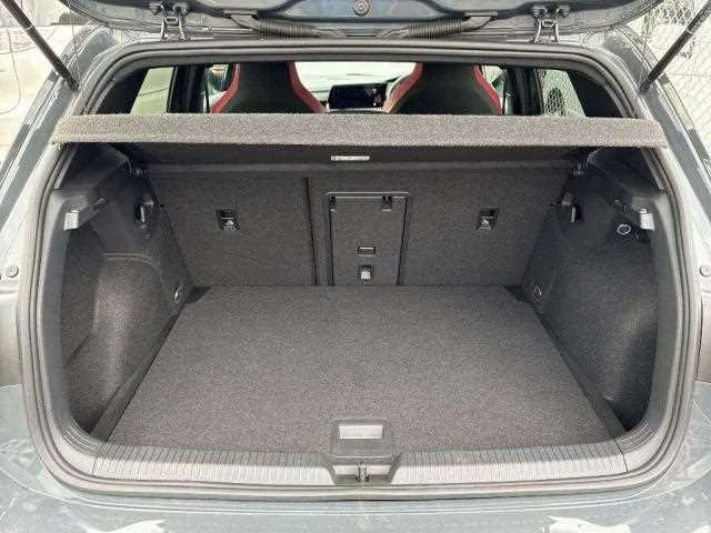 Volkswagen Golf GTI 2022 — миниатюра 5