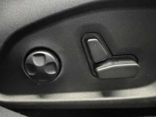 Jeep Commander 2025 — миниатюра 3