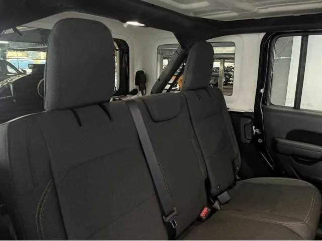 Jeep Wrangler 2026 — миниатюра 5