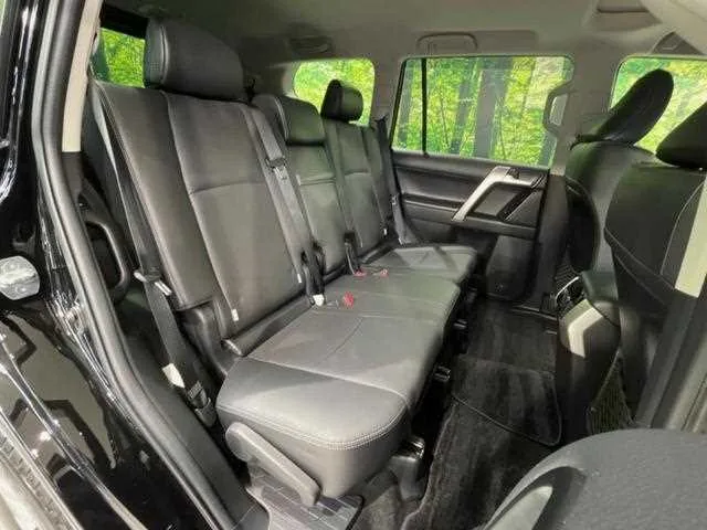 Toyota Land Cruiser Prado 2023 — миниатюра 3