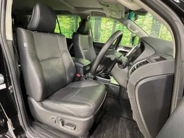 Toyota Land Cruiser Prado 2023 — миниатюра 5