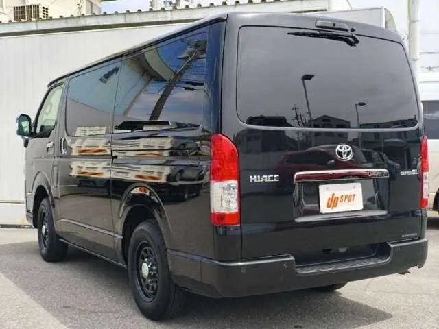Toyota Hiace Van 2024 — миниатюра 2