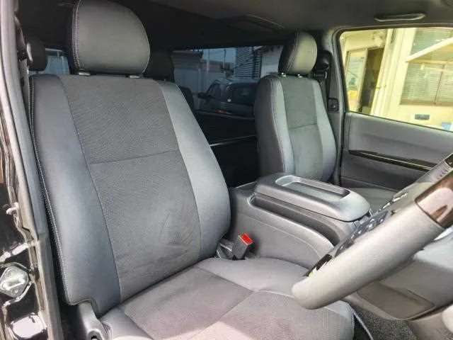 Toyota Hiace Van 2024 — миниатюра 3