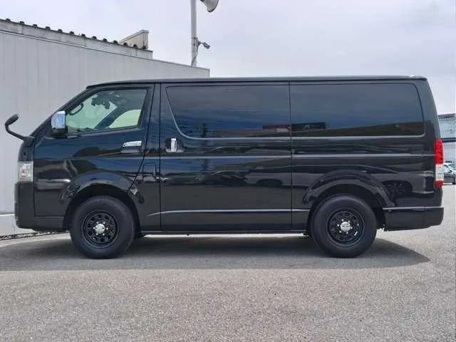 Toyota Hiace Van 2024 — миниатюра 5