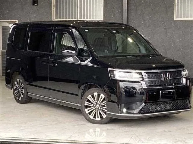 Honda Step WGN 2023 — фото 1, купить с доставкой в Москву