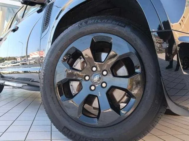 Land Rover Defender 2024 — миниатюра 5