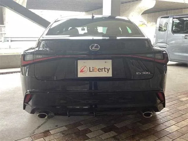 Lexus IS 2023 — миниатюра 3