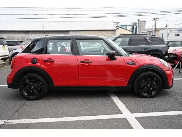 BMW MINI 2022 — миниатюра 5