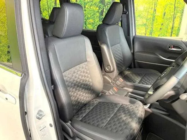 Toyota Voxy 2025 — миниатюра 5