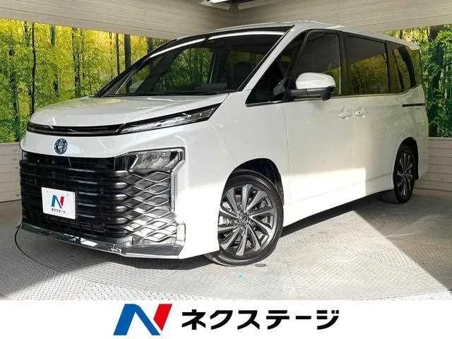 Toyota Voxy 2025 — фото 1, купить с доставкой в Москву