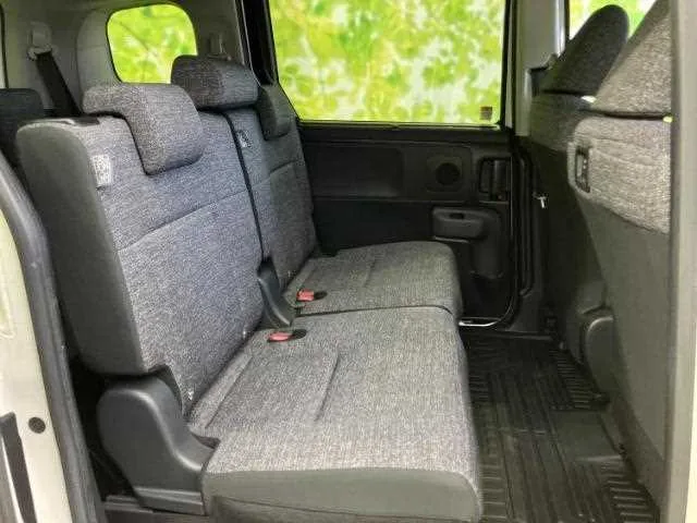 Toyota Sienta 2022 — миниатюра 5