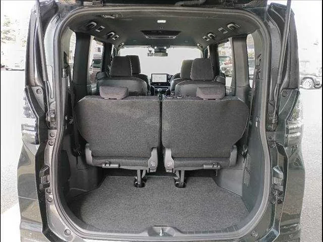 Toyota Voxy S-G 2023 — миниатюра 3