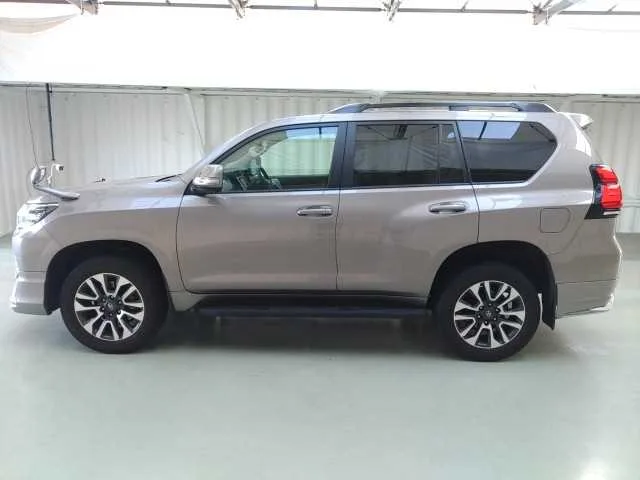 Toyota Land Cruiser Prado TX L PACKAGE 2023 — миниатюра 3