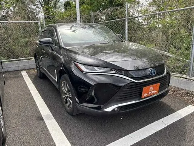 Toyota Harrier 2023 — фото 1, купить с доставкой в Москву