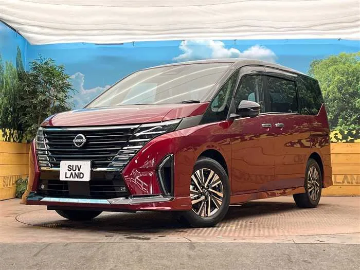 Nissan Serena 2023 — фото 1, купить с доставкой в Москву