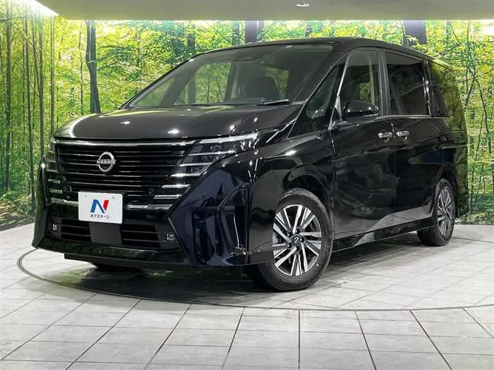 Nissan Serena 2023 — фото 1, купить с доставкой в Москву