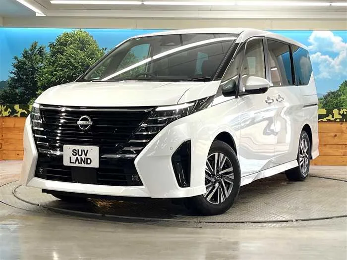 Nissan Serena 2024 — фото 1, купить с доставкой в Москву