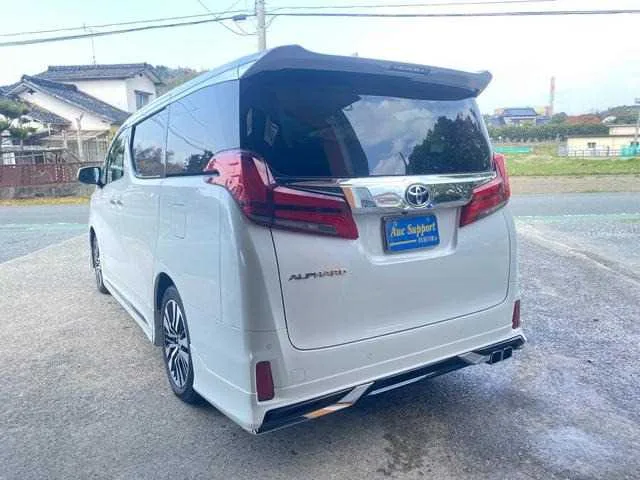 Toyota Alphard G 2023 — миниатюра 2