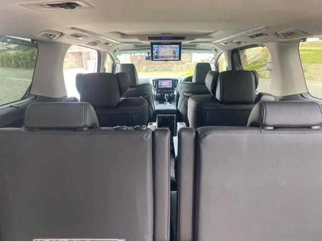 Toyota Alphard G 2023 — миниатюра 3