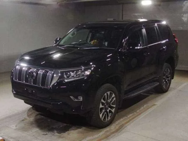 Toyota Land Cruiser Prado 2022 — фото 1, купить с доставкой в Москву