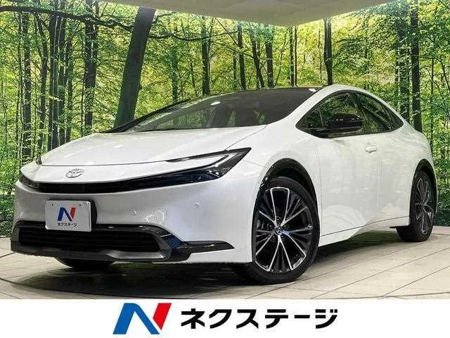 Toyota Prius 2023 — фото 1, купить с доставкой в Москву