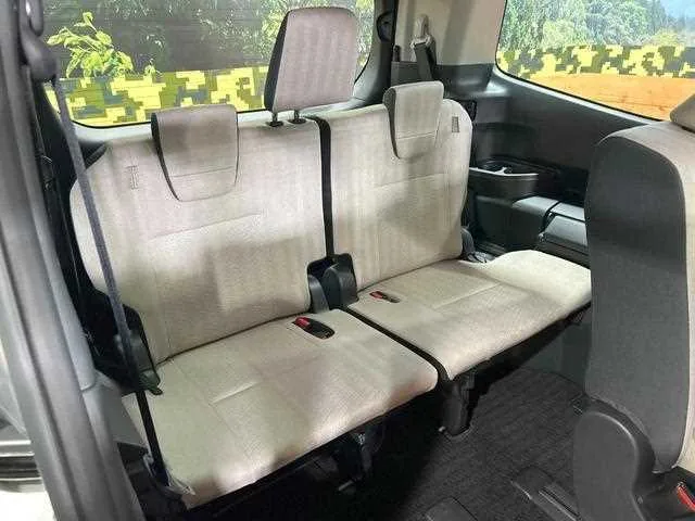 Toyota Noah 2022 — миниатюра 4