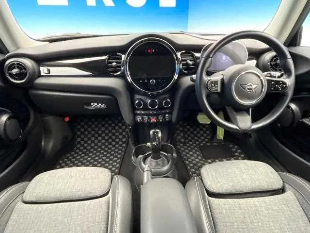 BMW MINI 2022 — миниатюра 2