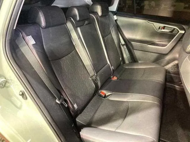 Toyota RAV4 2023 — миниатюра 4