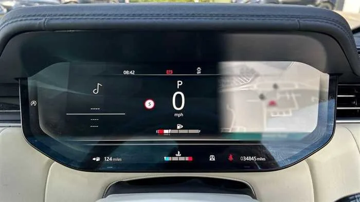 Land Rover Range Rover AUTOMATIC DIESEL 2023 — миниатюра 3