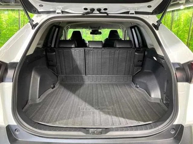 Toyota RAV4 2023 — миниатюра 4