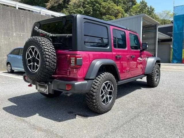 Jeep Wrangler 2025 — миниатюра 3