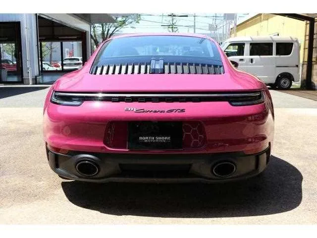 Porsche 911 2024 — миниатюра 2