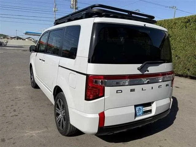 Mitsubishi Delica D:5 2024 — миниатюра 4