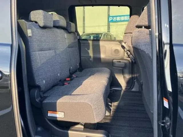Toyota Sienta 2022 — миниатюра 5