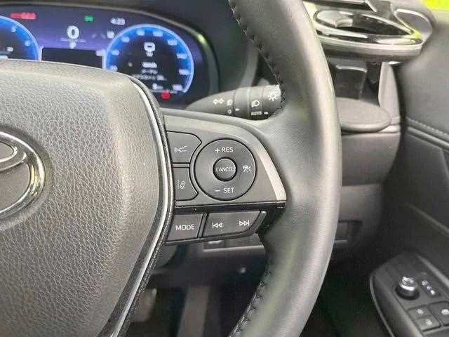 Toyota Harrier 2023 — миниатюра 2