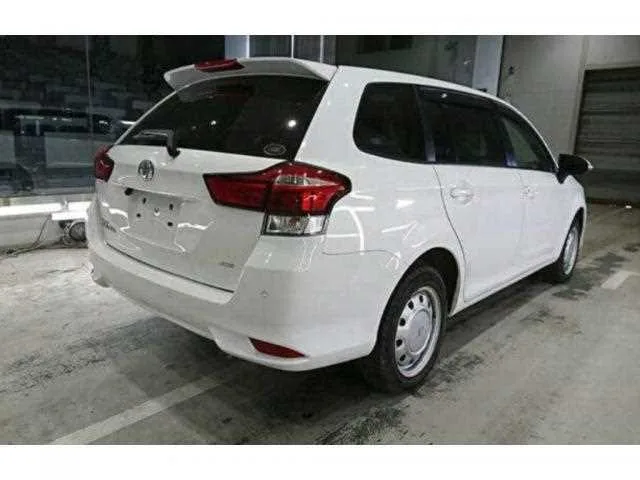 Toyota Corolla Fielder 2023 — миниатюра 2