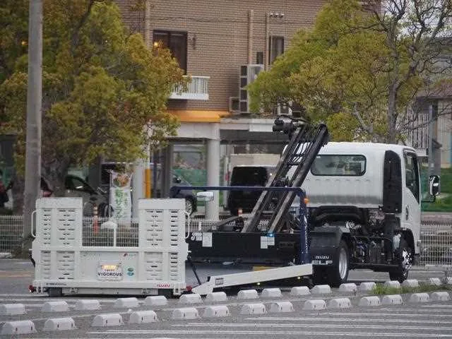Isuzu ELF TRUCK 2022 — миниатюра 4
