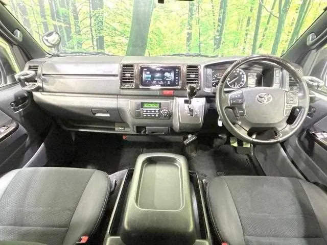 Toyota Hiace Van 2022 — миниатюра 2