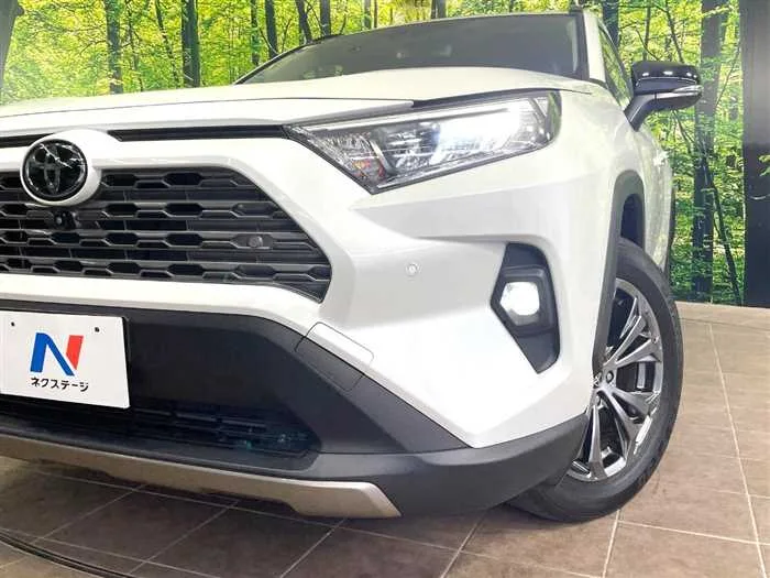 Toyota RAV4 2023 — миниатюра 5